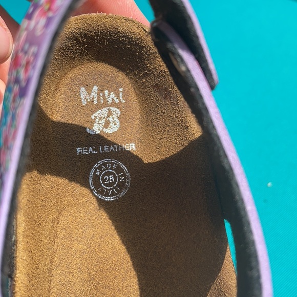 Shoes - Picture 6 of 6